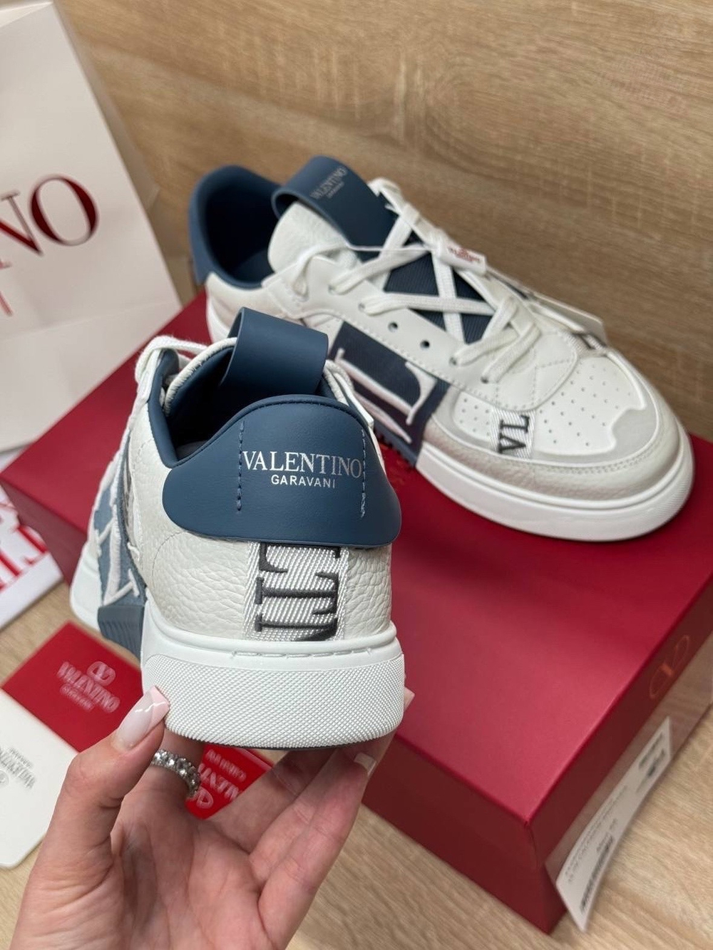 Кеды Valentino