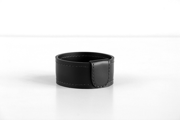 Стакан H4 для скрепок черный кожаный