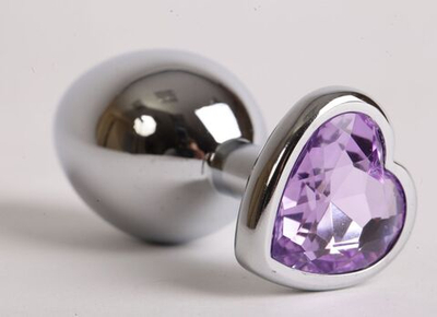 Серебристая анальная пробка с сиреневым стразиком-сердечком - 8 см. (Цвет: сиреневый)