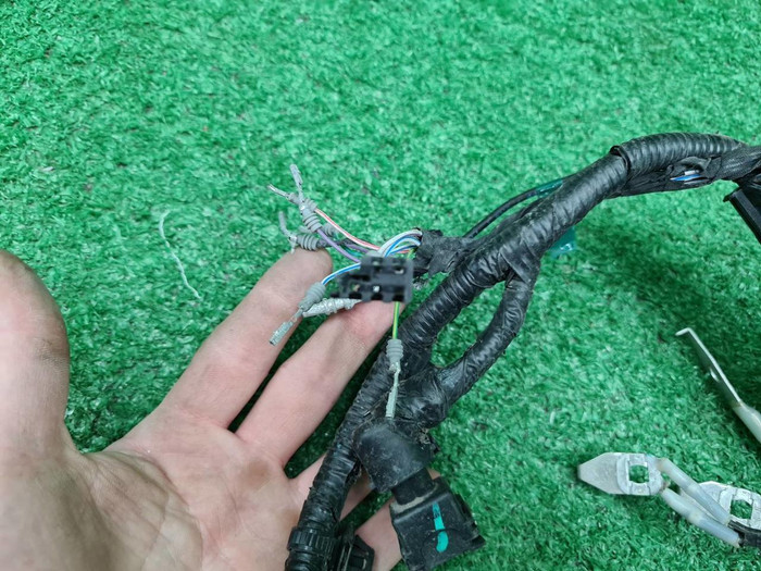 Проводка моторного отсека Geely Coolray (19-нв)