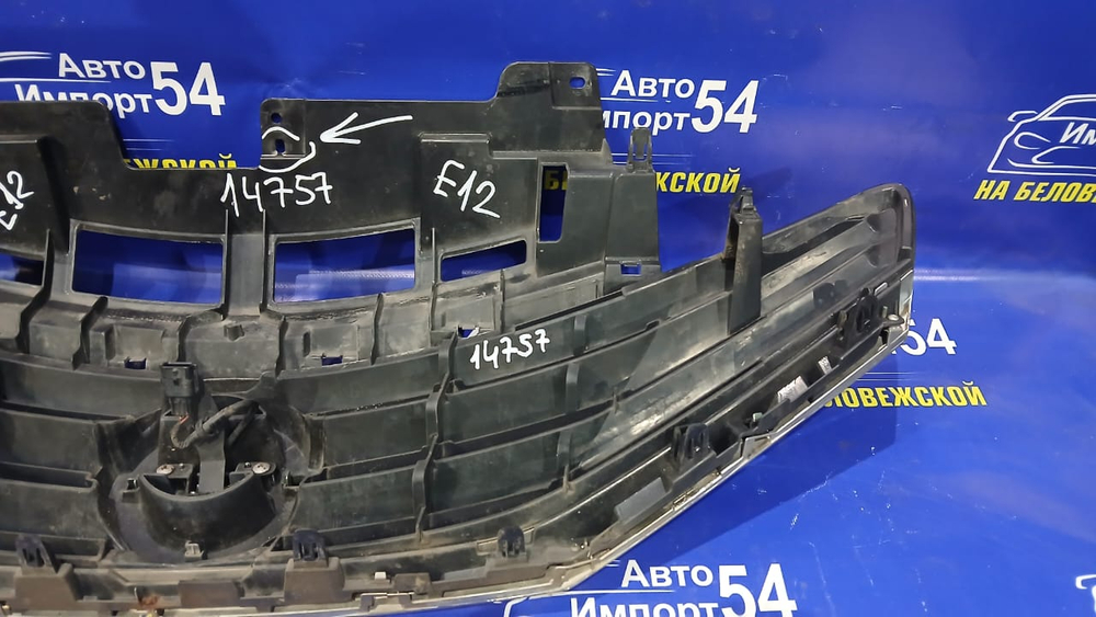 Решетка радиатора NISSAN NOTE 2012-2016