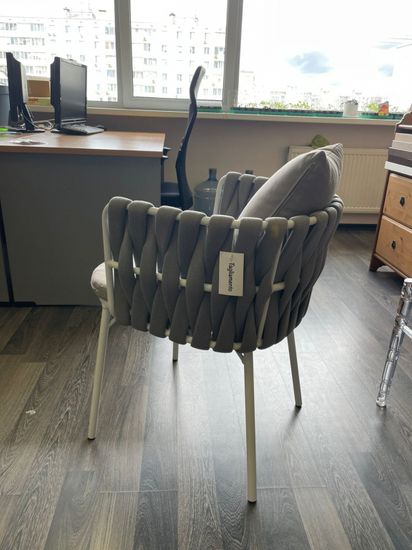 Кресло плетеное с подушкой Roma