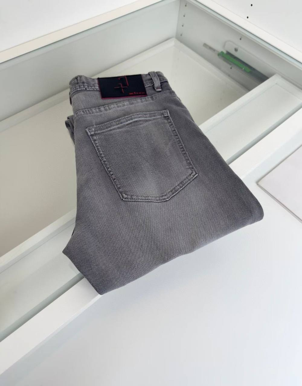 Джинсы Kiton