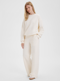 Набор из молочных брюк и свитшота с начесом