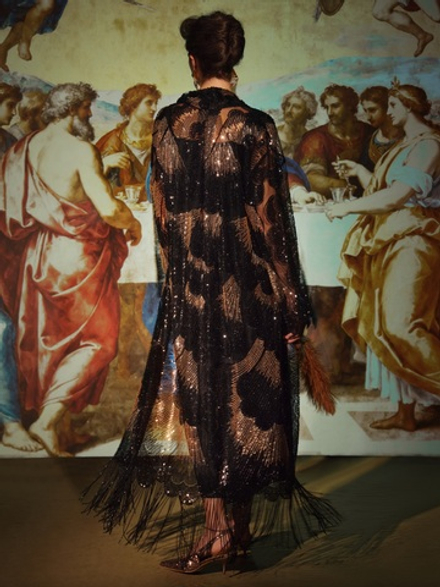 Комплект платье-футляр с халатом из кружева с бахромой