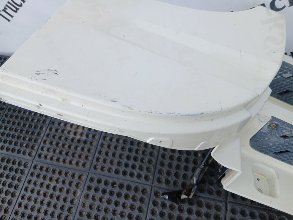 Корпус подножек левый 2023г