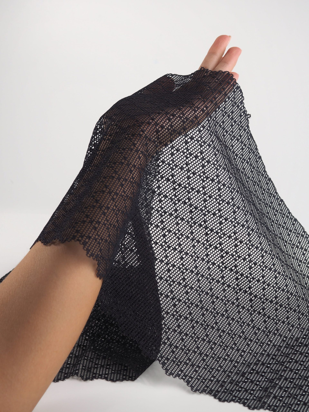 Эластичное кружево темно-синее ширина 22 см