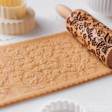 Малая скалка с узором Землянички