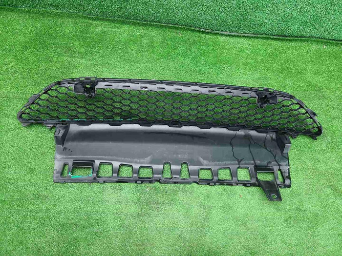 Решетка перед. бампера Mercedes GLS x167 19-24 AMG