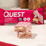 Quest Nutrition, протеиновый батончик, клубничное песочное печенье, 4 шт. по 60 г (2,12 унции)