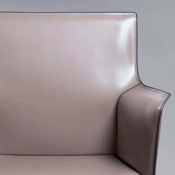 Стул с подлокотниками Barrie кожа капучино