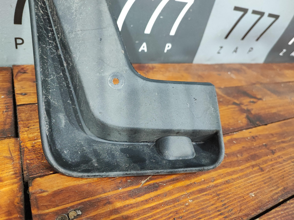 Брызговик задний правый Kia Sportage 4 (QL) 18-22 Б/У Оригинал 86842F1500