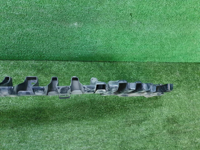 Абсорбер переднего бампера Range Rover Vogue 4 L405 (2012-2017)