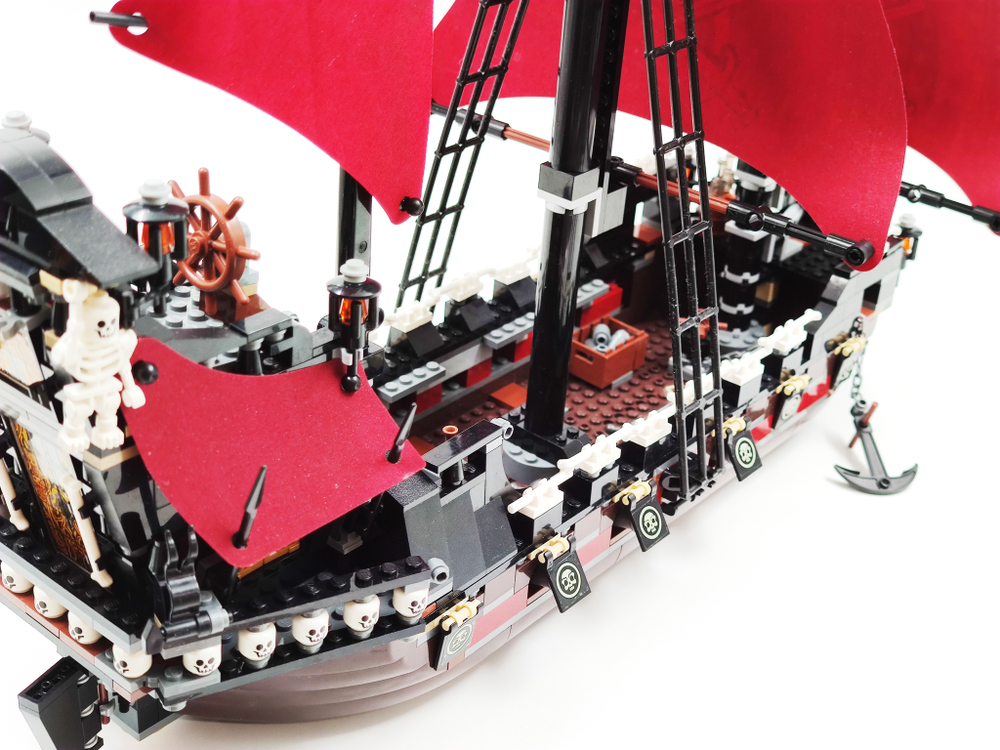 Конструктор Пираты Карибского моря LEGO 4195 Месть королевы Анны (б/у)