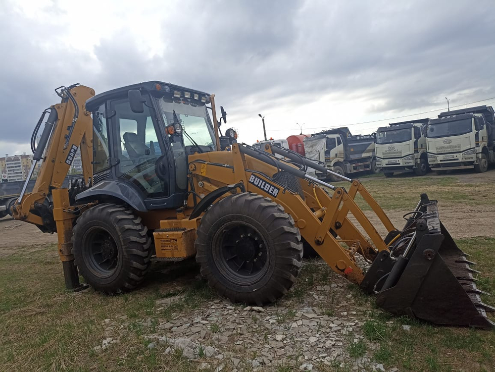 BUILDER BL* Экскаватор-погрузчик BL488 (Дизельный, 4,8 л, 102 л.с., АТ)