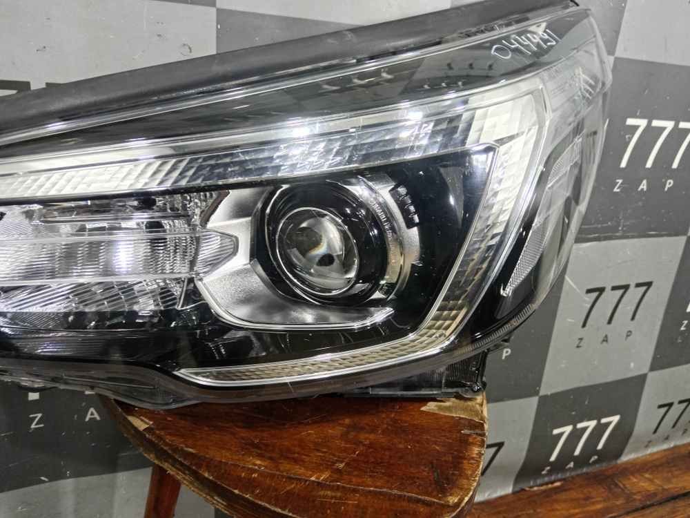 Фара левая LED Subaru Forester 5 (SK) 18-21 Б/У Оригинал 84002SJ030