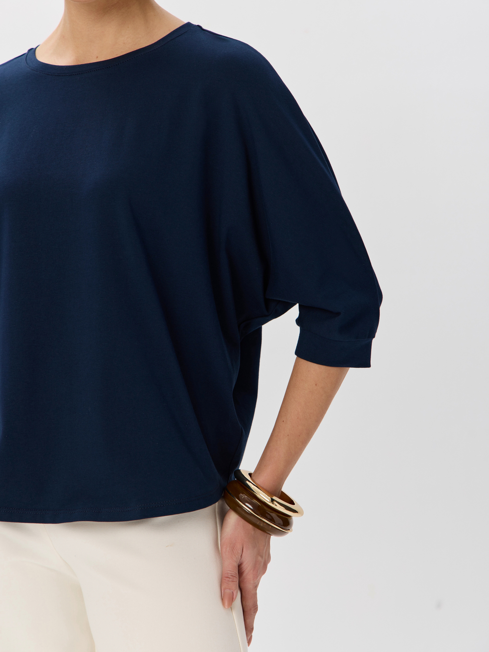 Свободная футболка летучая мышь с рукавом 3/4