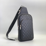 Сумка-слинг Louis Vuitton