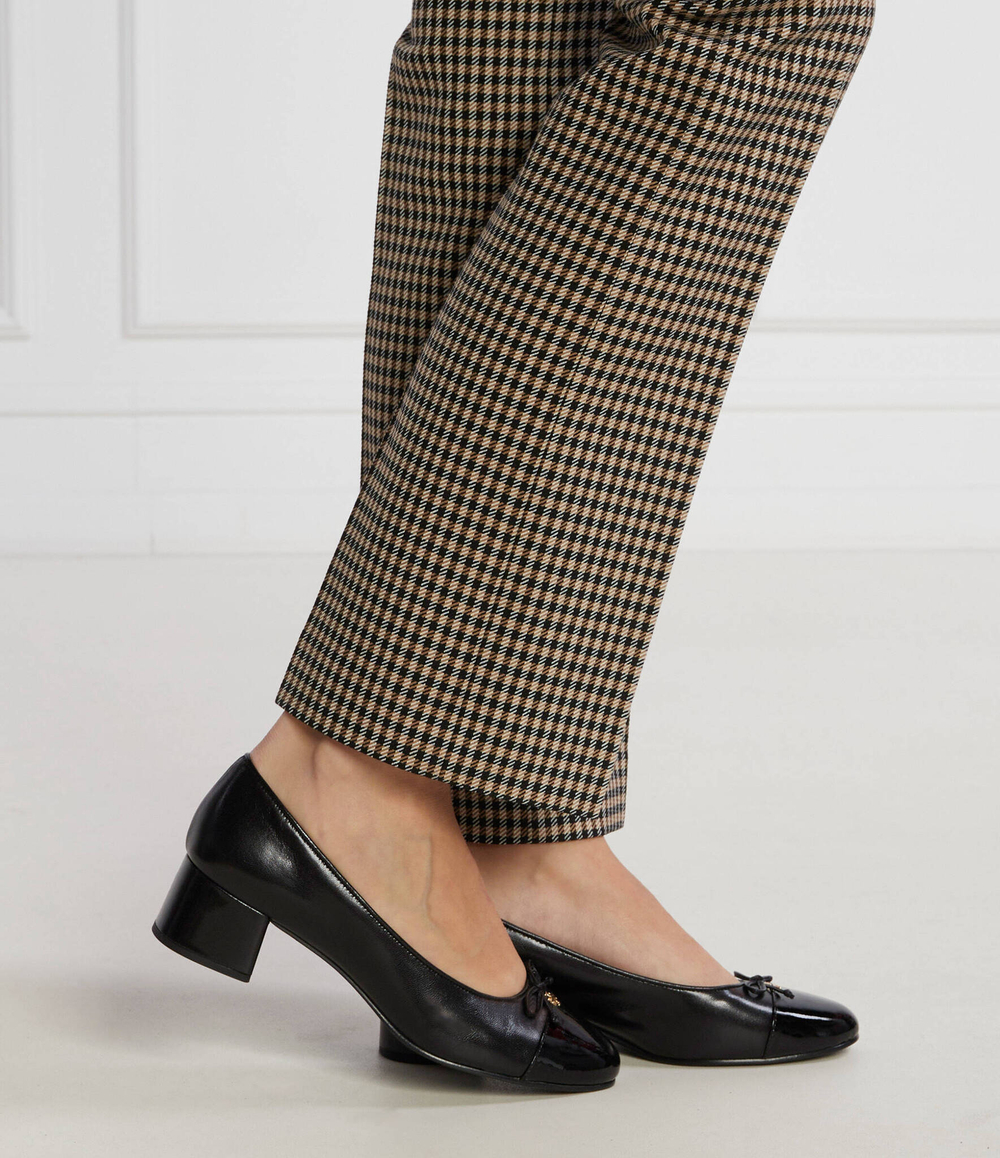 Кожаные туфли на каблуке cap-toe pump TORY BURCH - черный(154517)
