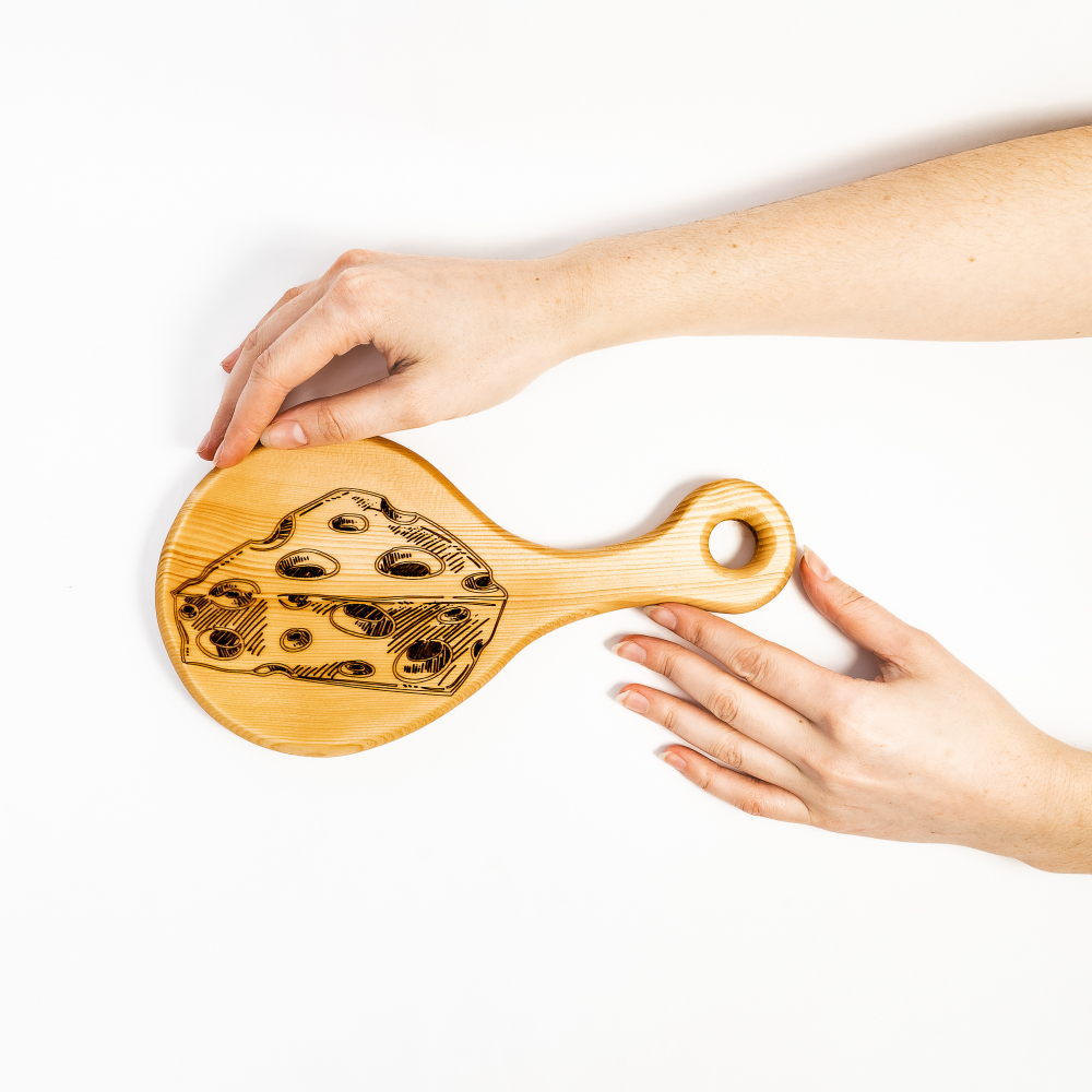 Деревянная доска для сыра из древесины кедра RD19