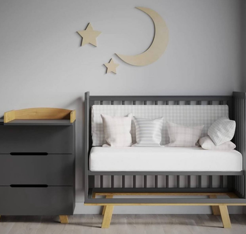 Кроватка Anniken с маятником, матрас 120 на 60 и комод
