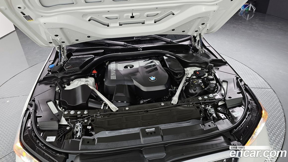 BMW 5 Series (G60) 520i M Sports (11.2023)