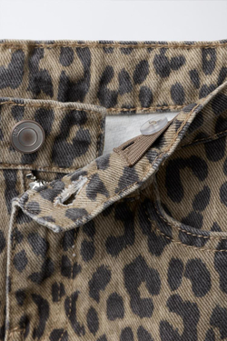 ZARA ШИРОКИЕ ДЖИНСЫ С АНИМАЛИСТИЧЕСКИМ ПРИНТОМ И ЗВЕЗДАМ, ЛЕОПАРДОВЫЙ/НЕЖНО-КОРИЧНЕВЫЙИ