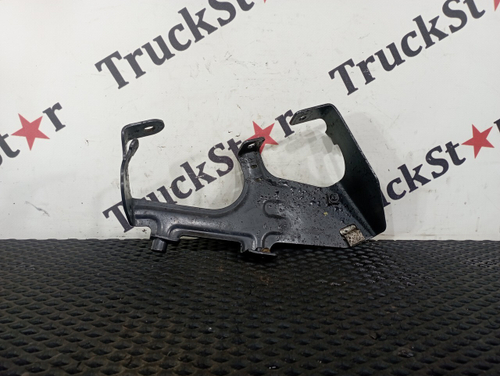 Кронштейн фары правой 2020г.