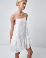 Сарафан из хлопкового шитья белый