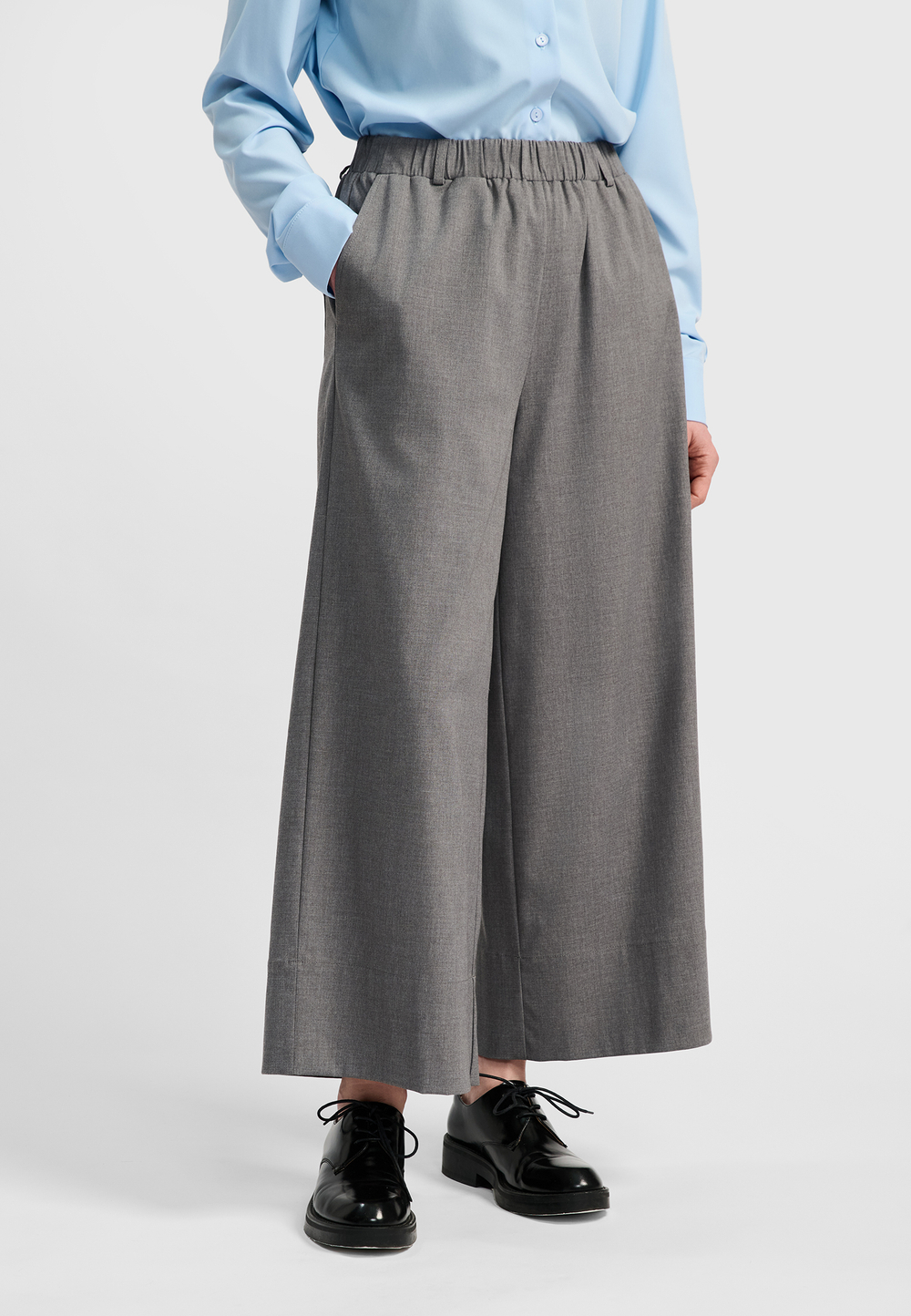 БРЮКИ УКОРОЧЕННЫЕ С ШИРОКИМ НИЗОМ