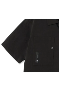 Рубашка с короткими рукавами и 2 карманами с логотипом