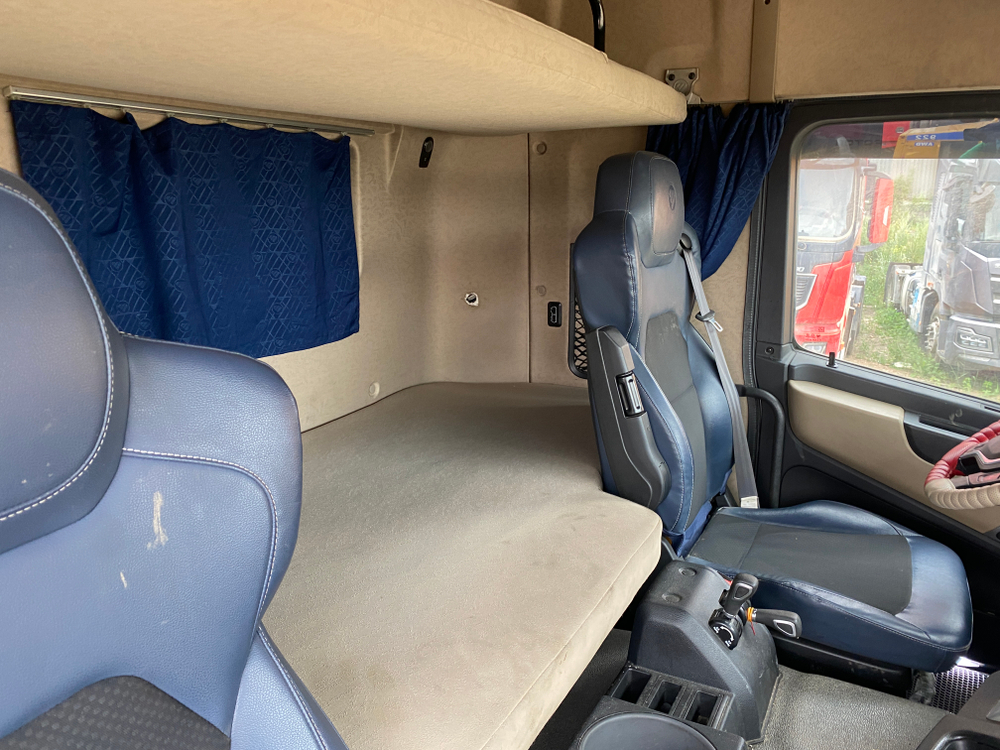 Foton AUMAN 4x2 Седельный тягач BJ4189Y6ADL-01 (Дизельный, 11.8 л, 470 л.с. АТ)