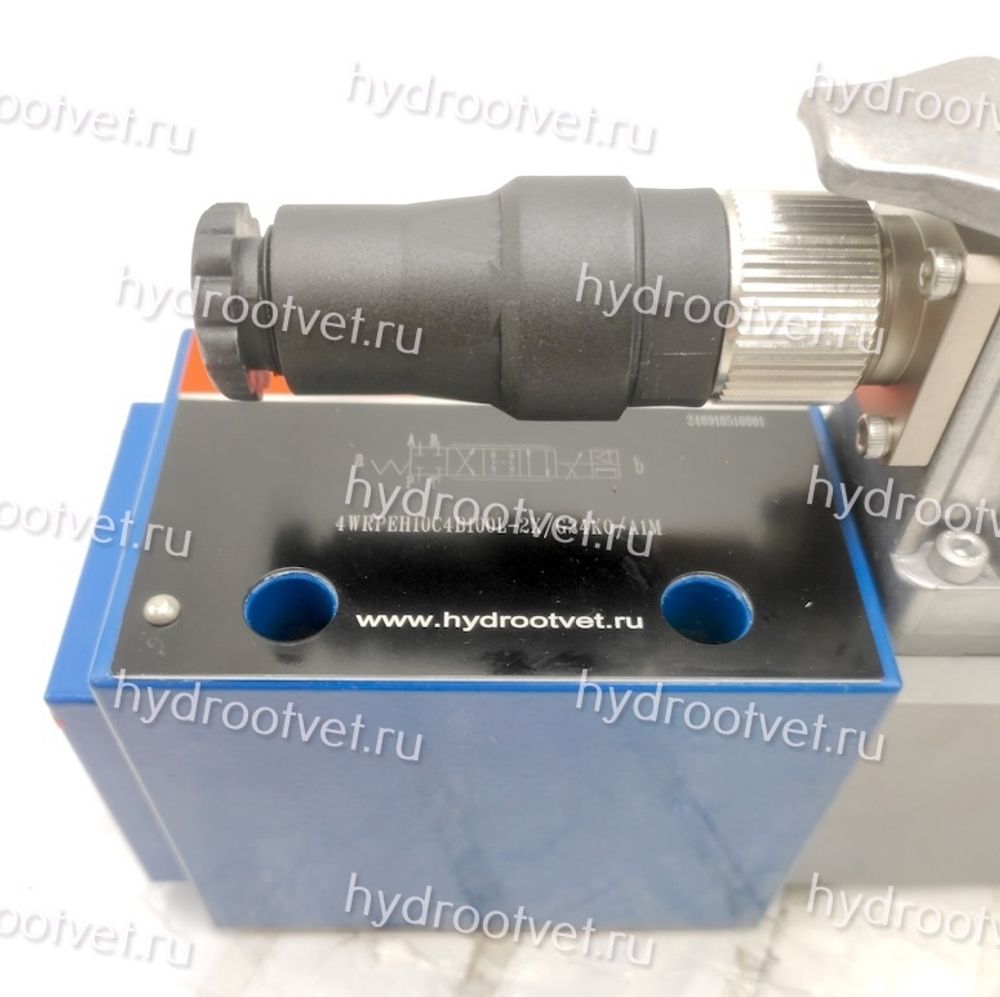 4WRPEH10C4B100L-2X/G24K0/A1M - Сервораспределитель Ду10 с обратной связью по положению золотника и встроенным усилителем (OBE), номинальный расход 100 л/мин, характеристика L - линейная, схема C4, сигнал управления A1 = ±10 V