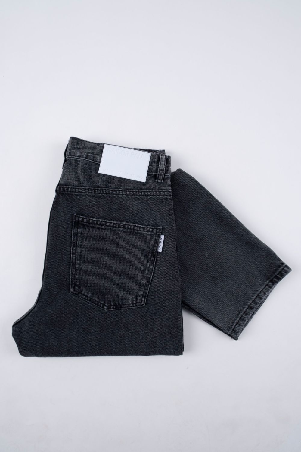 Джинсы Sailor Paul Relaxed Fit выбеленный серый