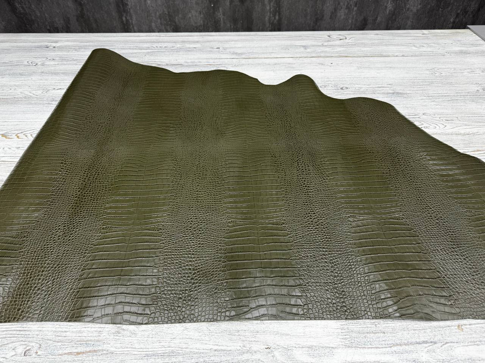 Crocco Bagon Military Olive (0,8-1,0 мм), цв. Оливковый, натуральная кожа