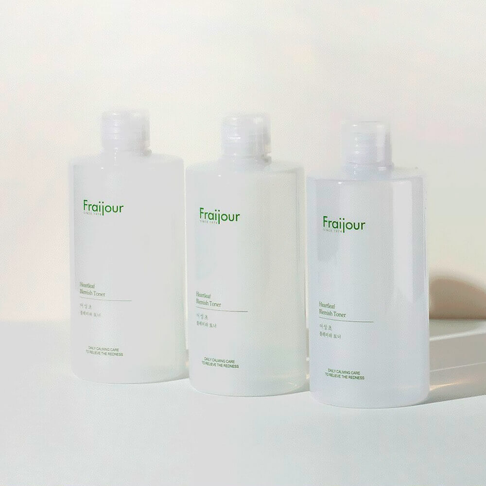 Слабокислотный успокаивающий тонер для чувствительной кожи Fraijour Heartleaf Blemish Toner, 500 мл