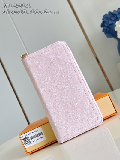 Louis Vuitton Zippy Wallet