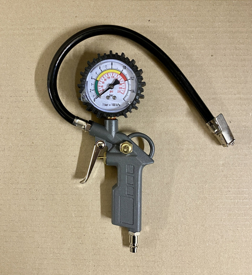Манометр 16 атмосфер с шлангом