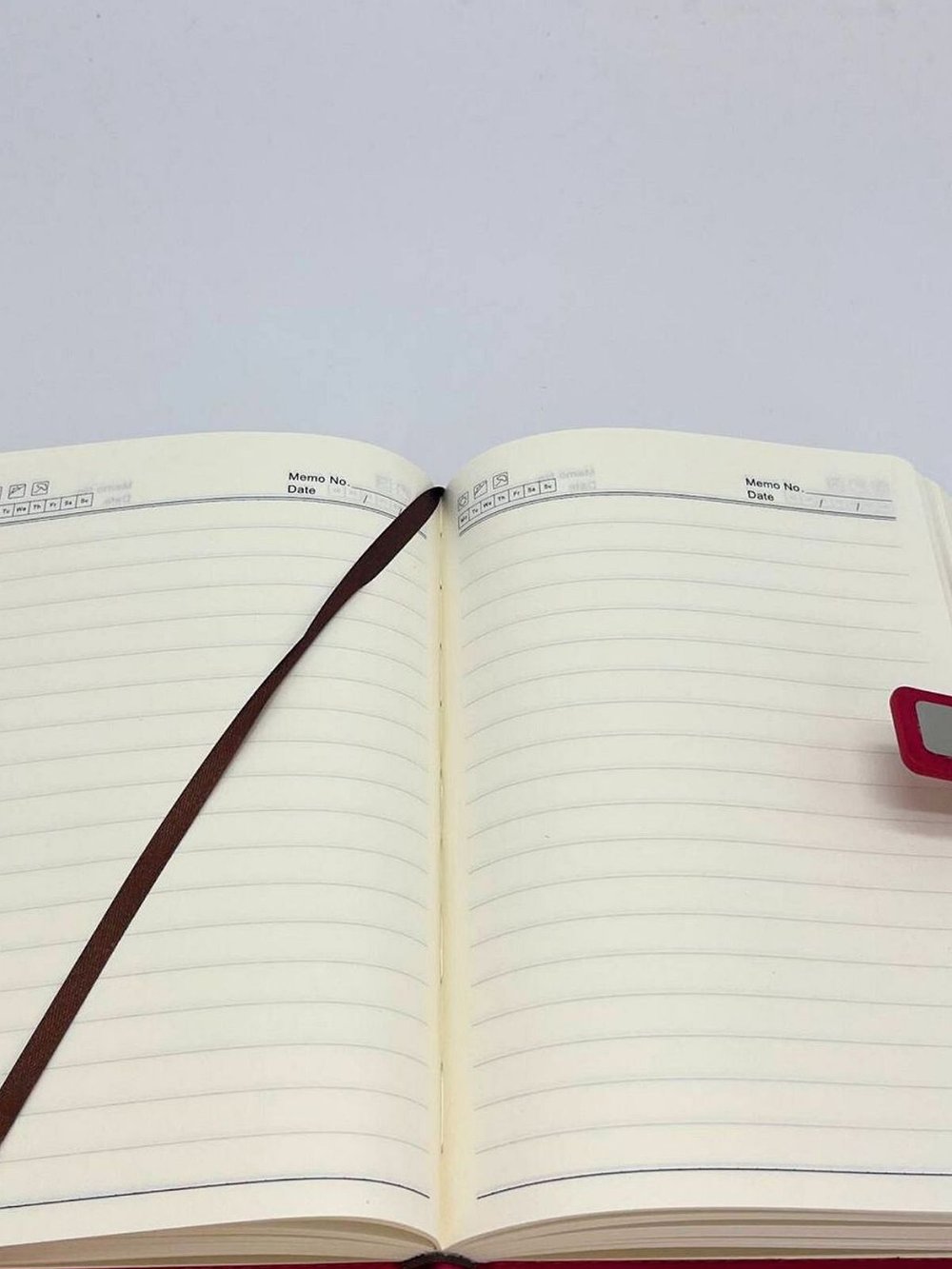 Блокнот А5 в линейку 170 л красный (8412-6)