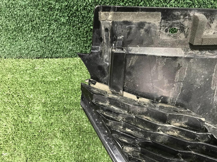 Решетка радиатора Nissan X-Trail T32 (2013-2019)