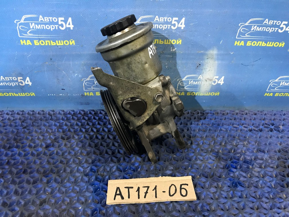 Насос ГУР TOYOTA CARINA 1990