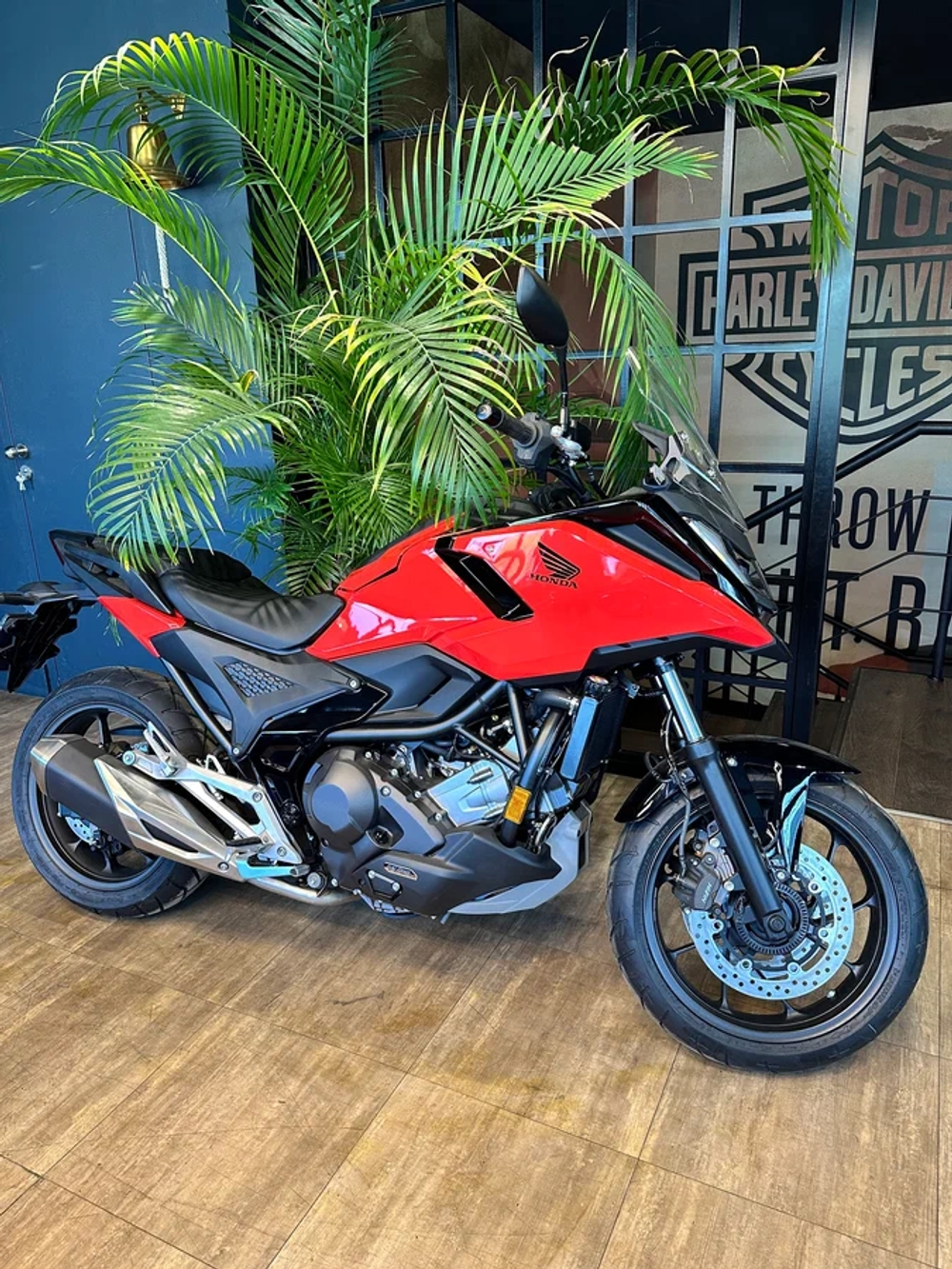 Honda NC 750X, 2025 АКПП