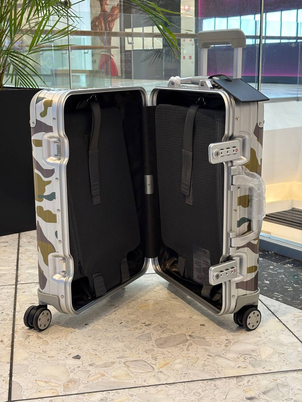 Чемодан Rimowa