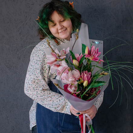 175. Трендовый премиальный букет с лилией и орхидеей