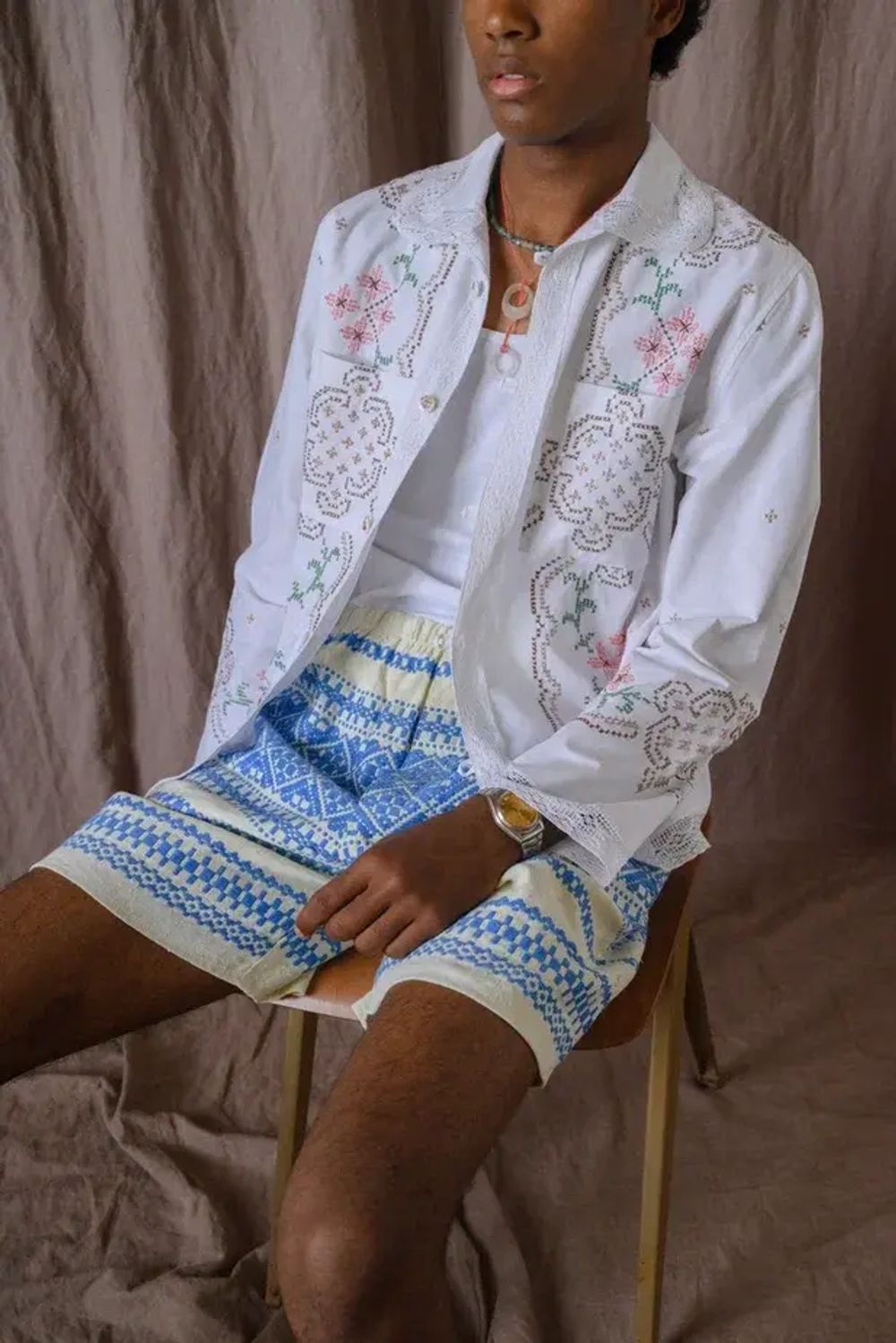 Рубашка Soeurs с Персиковой Вышивкой белая