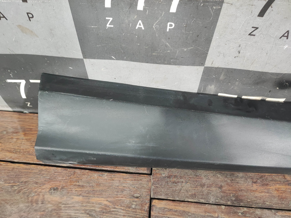 Накладка двери задней правой Toyota RAV4 IV (XA40) 15-19 Б/У Оригинал 7507742020