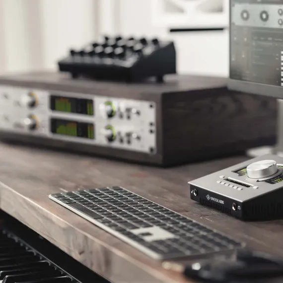 Universal Audio Apollo Twin X DUO Gen 2 Essentials+ Edition Silver