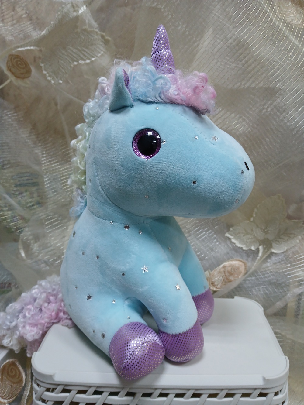 Единорог голубой, 26 см, сидит