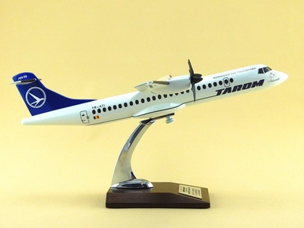 Модель самолета ATR-72 (М1:72,TAROM)