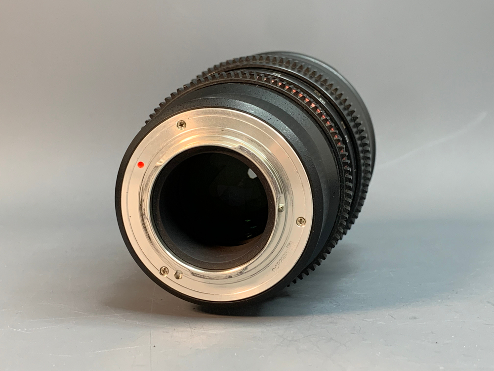 Samyang 24mm T1.5 MFT